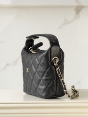 Chanel 25c Early Spring New款 Lunch Box Bag Black Gold