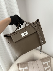 Kelly 2424 Togo Swift Leather Handbag