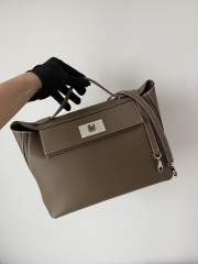 Kelly 2424 Togo Swift Leather Handbag