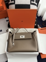 Kelly 2424 Togo Swift Leather Handbag