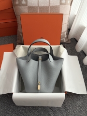 Picotin Lock 18cm Clemence Leather Tote