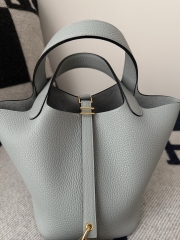 Picotin Lock 18cm Clemence Leather Tote