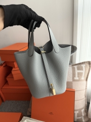 Picotin Lock 18cm Clemence Leather Tote