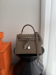 Kelly 25cm Epsom Leather Handbag in Etoupe Grey with Silver Hardware