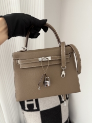 Kelly 25cm Epsom Leather Handbag in Etoupe Grey with Silver Hardware