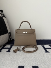 Kelly 25cm Epsom Leather Handbag in Etoupe Grey with Silver Hardware