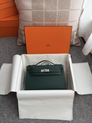 Kelly Pochette 22cm Green Swift Leather with Silver Hardware