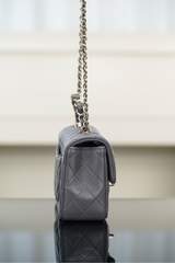 Chanel 23k Autumn Winter New Double C Handle CF Dark Gray