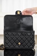 Chanel 25B Four-Leaf Clover Coin Messenger Bag Black Gold