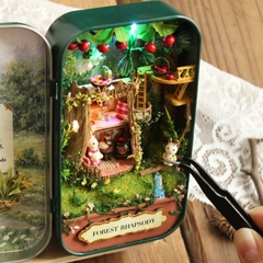 Mô hình nhà DIY Doll House Box Theatre ( Q001 - Q003 ) Kèm Bộ dụng cụ và Keo dán