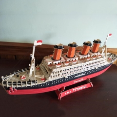 Đồ chơi lắp ráp gỗ 3D Mô hình tàu Titanic - Tặng kèm đèn LED USB trang trí