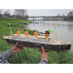 Đồ chơi lắp ráp gỗ 3D Mô hình Tàu R.M.S Titanic - Tặng kèm đèn Led trang trí