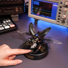 [BẢN QUỐC TẾ TIẾNG ANH] Mô hình Sinh vật Cơ động học Bọ Trinh Thám Scout & Storm Beetle Robotime
