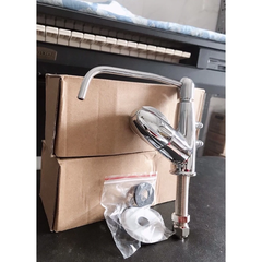Vòi Inox Mạ Crom Bóng Dùng Làm Vòi Thải Cho Máy Điện Giải