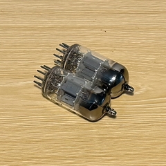 Bóng Đèn ECC81. Philips Miniwatt ECC81 / 12AT7 Foil D getter Code TK1 ∆7B Tested 98% TV7