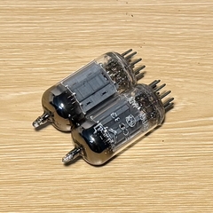 Pair Mullard ECC83 Tấm Dài 17mm. O Getter Đã Được Kiểm Tra Rất Mạnh TV-7