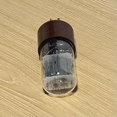 Bóng Đèn Chân Không 6SN7 / 6SN7GT Đế Mầu Nâu Sản Xuất Italia