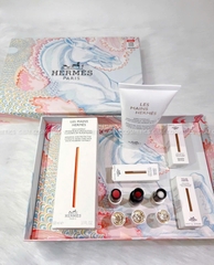Set 1 Dưỡng Tay 100ml Và 3 Son Dưỡng Hermes 3pcs x 1.6g