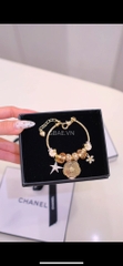 Vòng Tay CHANEL Gift Hãng Fullbox Kèm Charm Vàng
