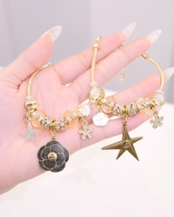 Vòng Tay CHANEL Gift Hãng Fullbox Kèm Charm Vàng