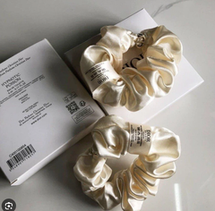 Cột Tóc/Scrunchies DIOR Gift Chính Hãng
