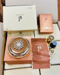 Set Cushion WHOO tái sinh (1 cushion sẵn lõi + 1 lõi refill + 1 cọ tán + 1 bao đựng)