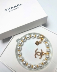 Vòng tay ngọc trai Chanel