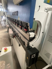 Máy Chấn CNC 110Tấn 3M2 (4N+1)