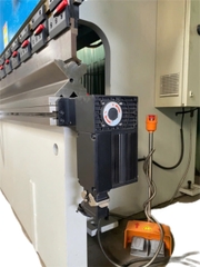 Máy Chấn NC 200 Tấn 4M