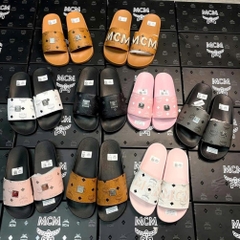 Dép Nam Nữ MCM Trắng Quai Ngang Đính Tag Logo kim loại SIêu Đẹp full box - Dép Quai Ngang Nam Nữ M.C.M Phối Màu
