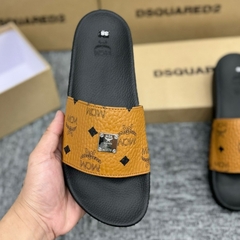 [ Ocean Park Luxury ] Dép quai ngang nam nữ MCM vàng Hoạ Tiết Tag Logo Vuông hàng QC loại 1,Dép MCM Wmms Slides Monogram