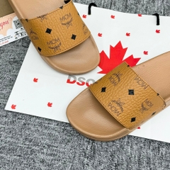 Dép quai ngang nam nữ MCM vàng Hoạ Tiết Tag Logo hàng QC loại 1,Dép MCM Wmms Slides Monogram