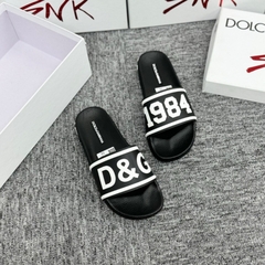 Dép Lê nam nữ quai ngang cao su quai nổi chữ D&G viền trắng đế đúc nổi hoạ tiết Số vs Chữ hoa văn cao cấp