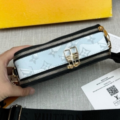 Túi Đeo Chéo Unisex Alpha Wearable,Size 19, Chất Liệu Da Bò, Check On Code,Full Box, Túi Vải Thẻ Bill, Bảo Hành 12 Tháng