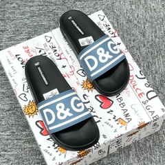 Dép Nam dg chữ to in logo đế êm chân.đế pu chống nước siêu đẹp thời trang sành điệu giá rẻ học sinh sinh viên