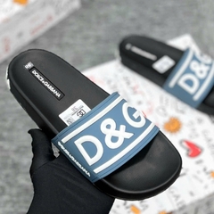 Dép Nam dg chữ to in logo đế êm chân.đế pu chống nước siêu đẹp thời trang sành điệu giá rẻ học sinh sinh viên