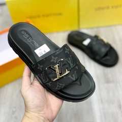 Dép lê nam quai ngang Eo Vì dệt quai da vân monogram thêu chữ đế khắc logo kim loại  cao cấp