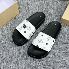 Dép Nam Nữ MCM Trắng Quai Ngang Đính Tag Logo kim loại SIêu Đẹp full box - Dép Quai Ngang Nam Nữ M.C.M Phối Màu
