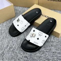 Dép Nam Nữ MCM Trắng Quai Ngang Đính Tag Logo kim loại SIêu Đẹp full box - Dép Quai Ngang Nam Nữ M.C.M Phối Màu