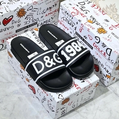 Dép Nam Nữ Thời Trang DG 1984 Gía Rẻ,Dép DG Hàng Hot Đủ Màu đen Size Chống Trơn trượt