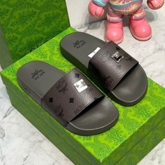 Dép quai ngang nam nữ MCM XÁM Rêu tag gương QC loại 1,Dép MCM Wmms Slides Monogram Rêu bản Trơn.