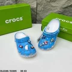 Dép lê nam nữ cờ róc quai đính sờ tích cơ  cao cấp phối logo kim loai màu xanh cực sang full box 2025