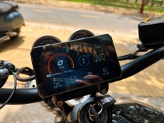 Màn hình Chigee 5 Lite (màn hình, áp suất lốp, camera trước+sau, GPS) - 581 KG