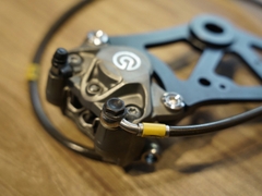 Heo brembo 2 bis đối xứng kèm pat Triumph Speedtwin 900 - 291