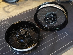 Cặp mâm Custom 17-17 cho Triumph - 449