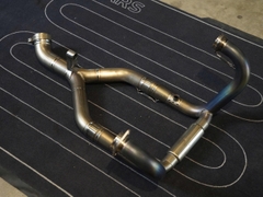 Cổ pô Titanium Akrapovic cho BMW RNineT (14-21) - 457 KG