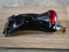 Vè sau + đèn hậu zin Triumph T100/T120 màu đen - 465 KG