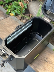 (Hàng Lướt) Thùng nhôm Givi 37L Outback Evo