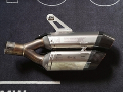 Pô Akrapovic Slip On Double màu bạc cho BMW R1300 GS/GSA - 499 KG