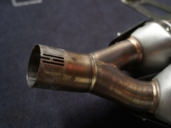 Pô Akrapovic Slip On Double màu bạc cho BMW R1300 GS/GSA - 499 KG